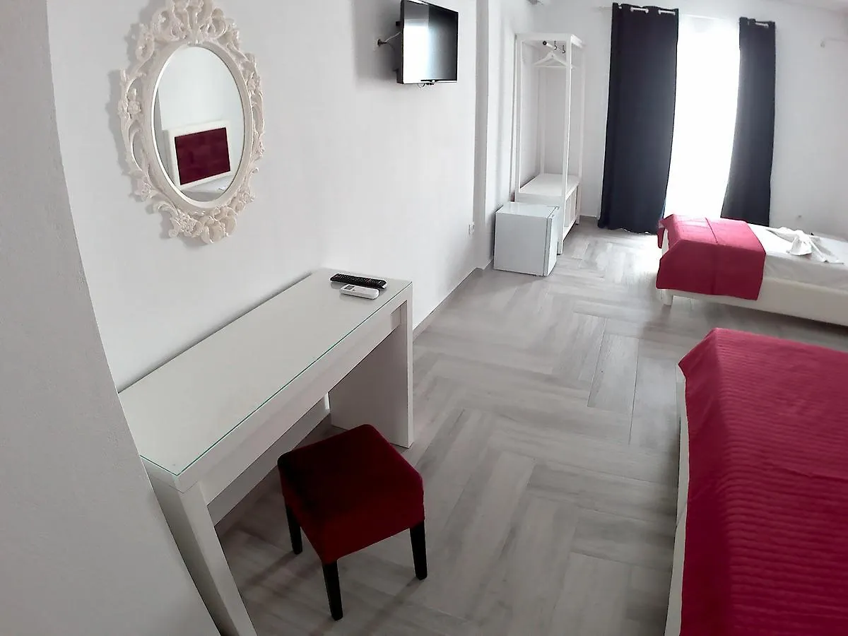 Cava Boutique Hotel Sarande 0*,