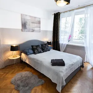 Clicktheflat Muranow , Varsovia Polonia